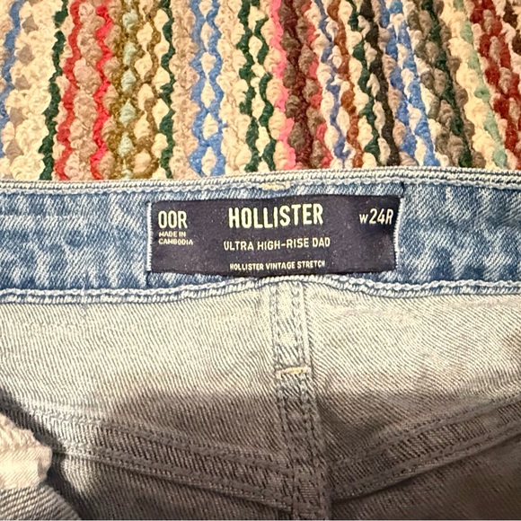 Hollister Light Blue Distressed Ultra High Rise Dad Straight Leg Jeans - 00/24R - Picture 5 of 7
